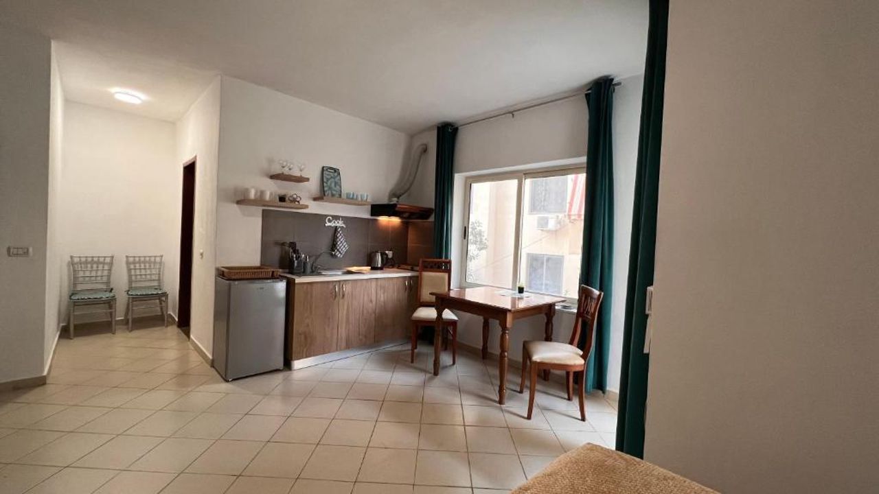 Dmitrii Apartment