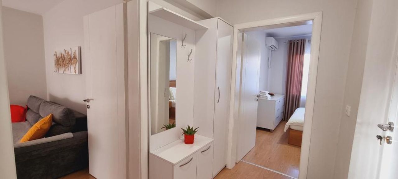 Comfy apartment- Sunny balcony