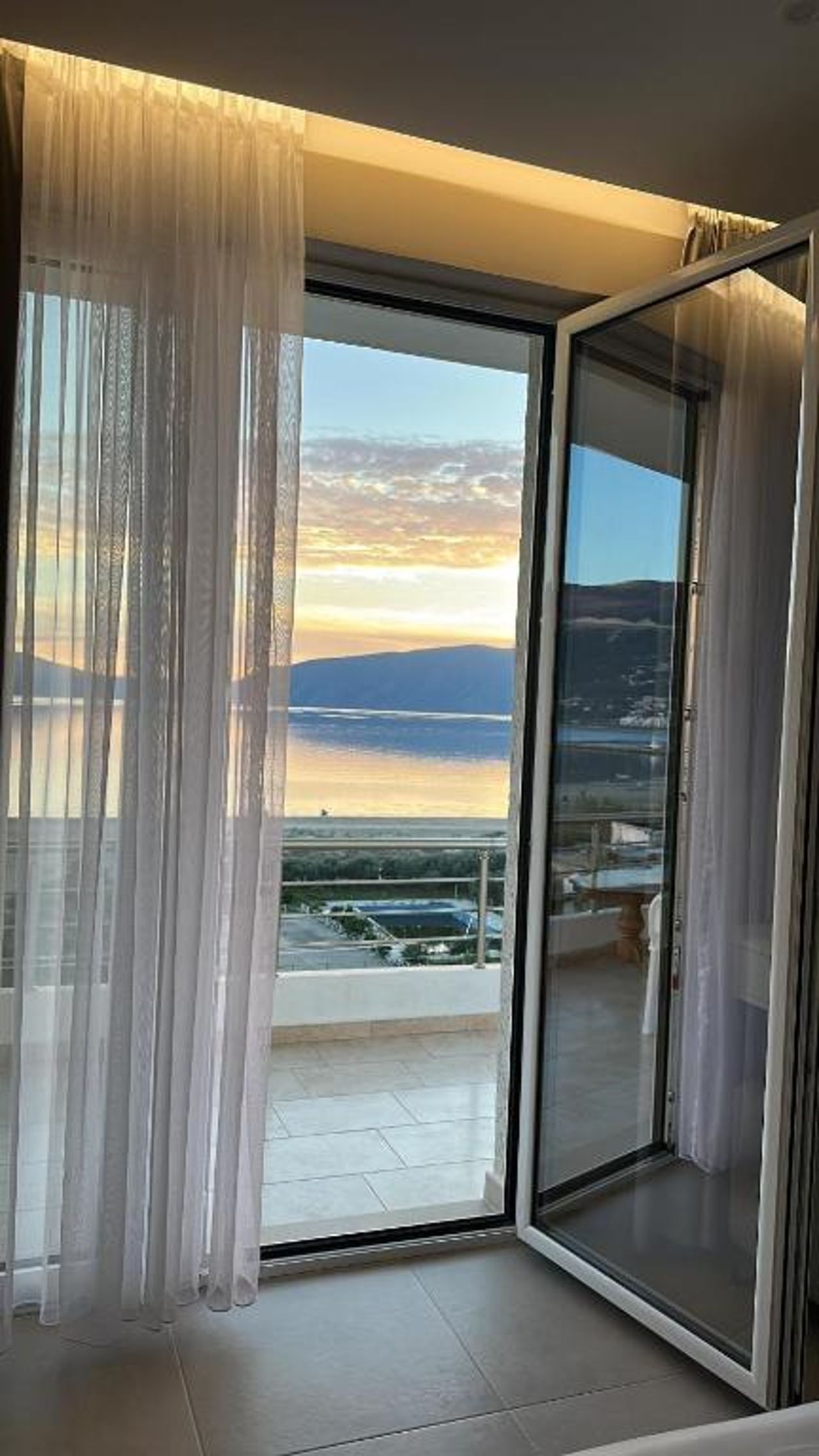 Sea View Apartment Luxury