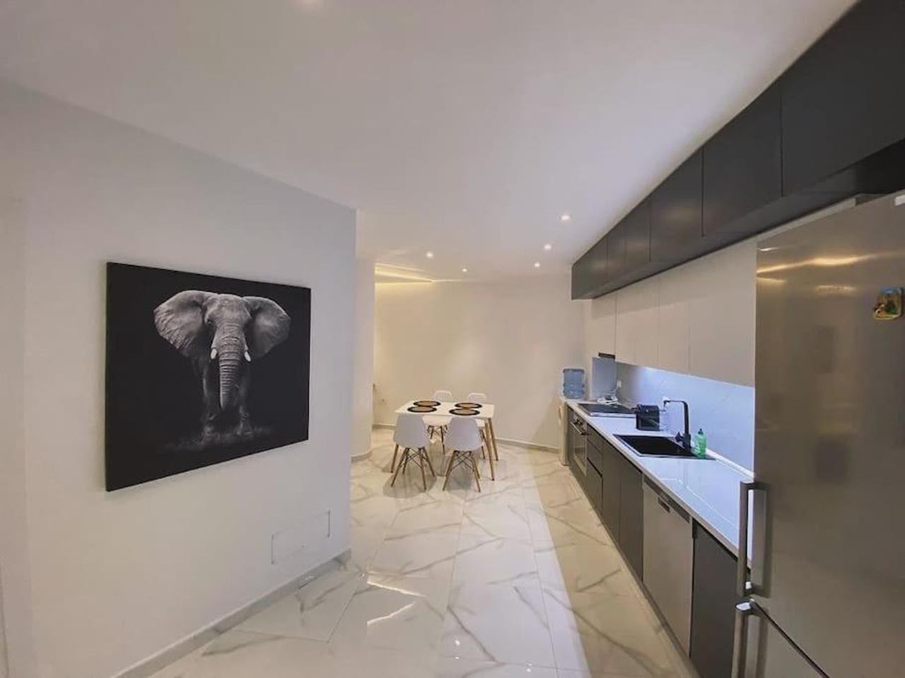 Suncity Tirana Luxury Apartments (Ap. 01)