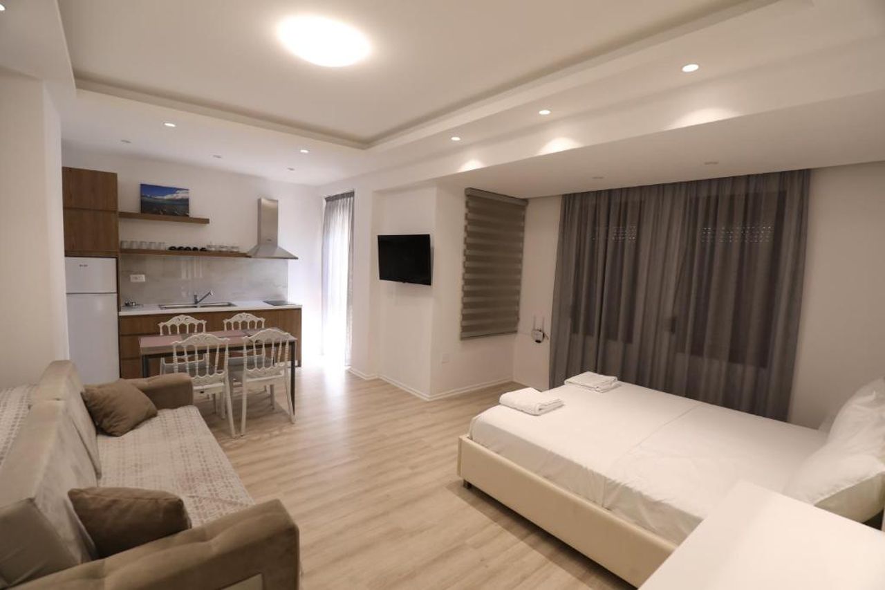 Apartamente me Qera.