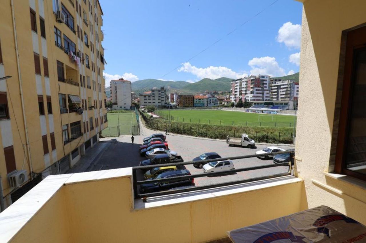 Apartamente me Qera.