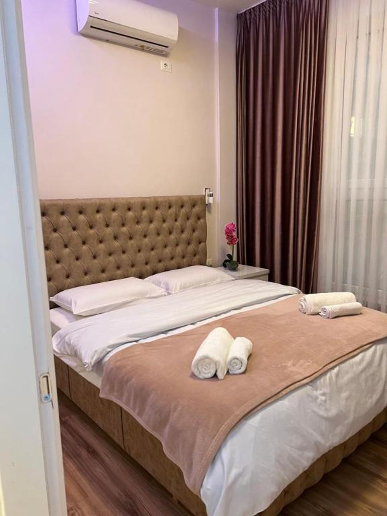 Stay in Tirana Modern Apartment Located in Center 03