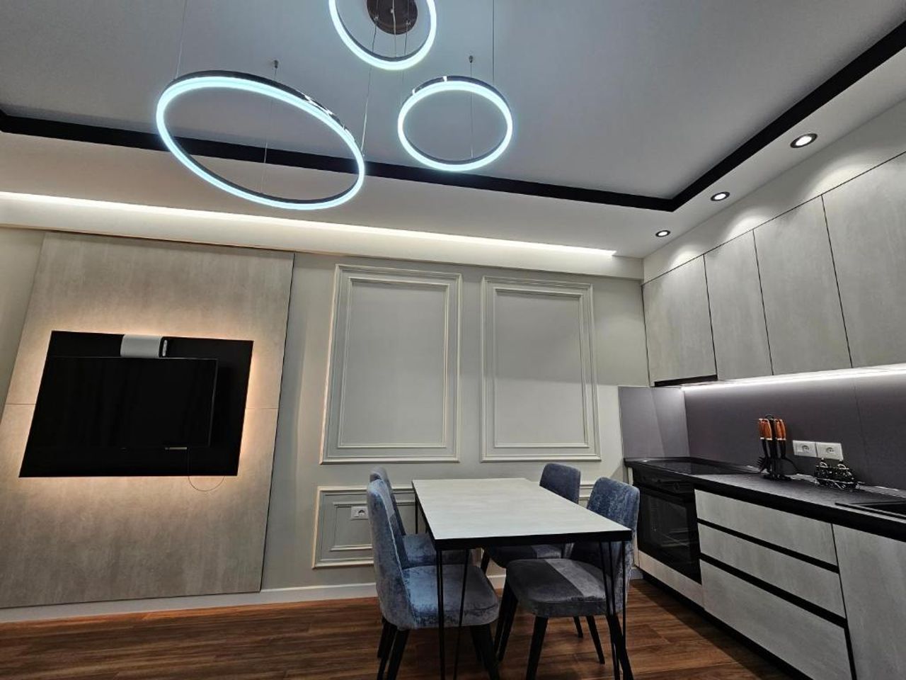 Miku Apartment-Cozy 1BD Apartment at Komuna e Parisit