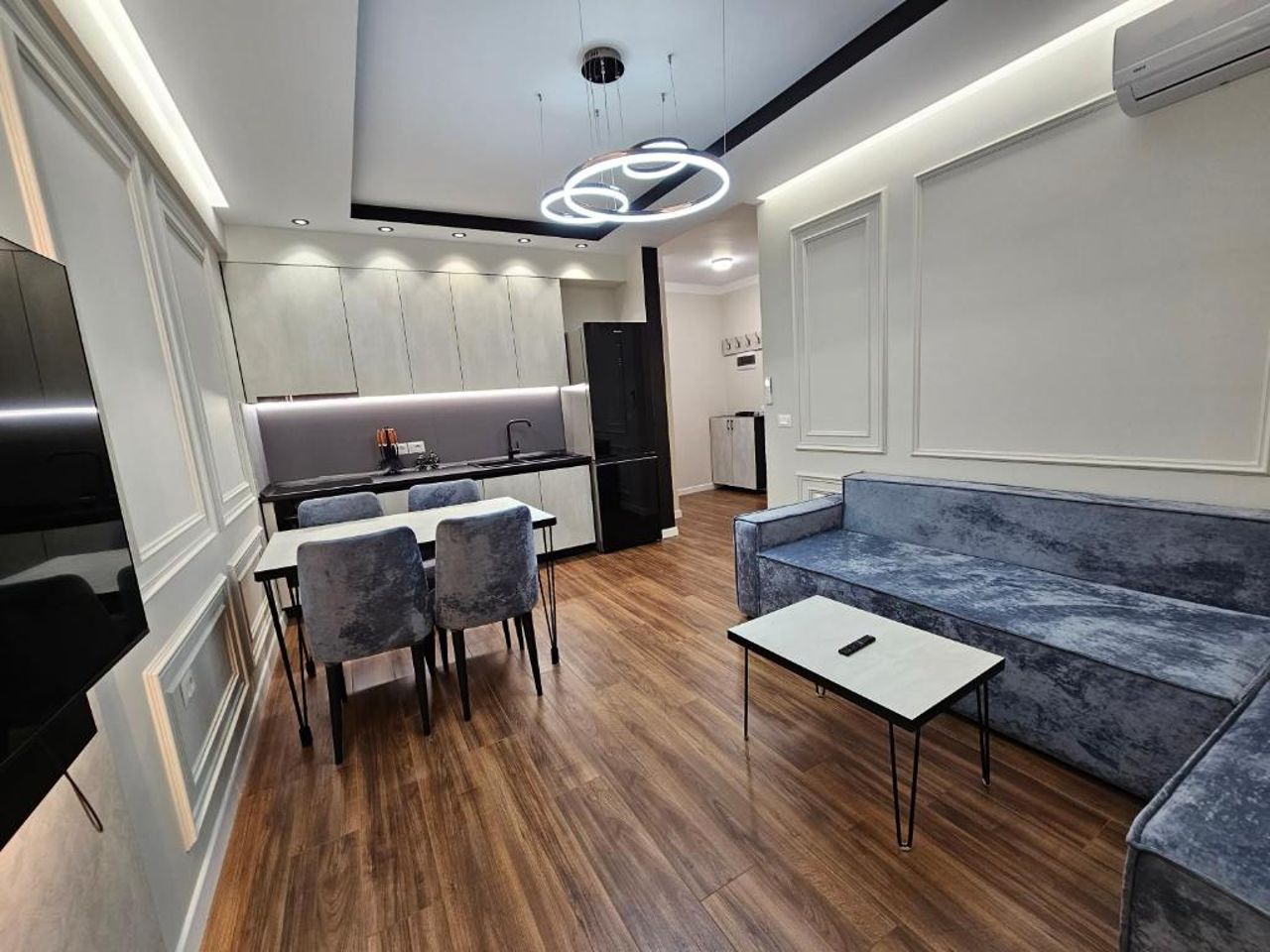 Miku Apartment-Cozy 1BD Apartment at Komuna e Parisit