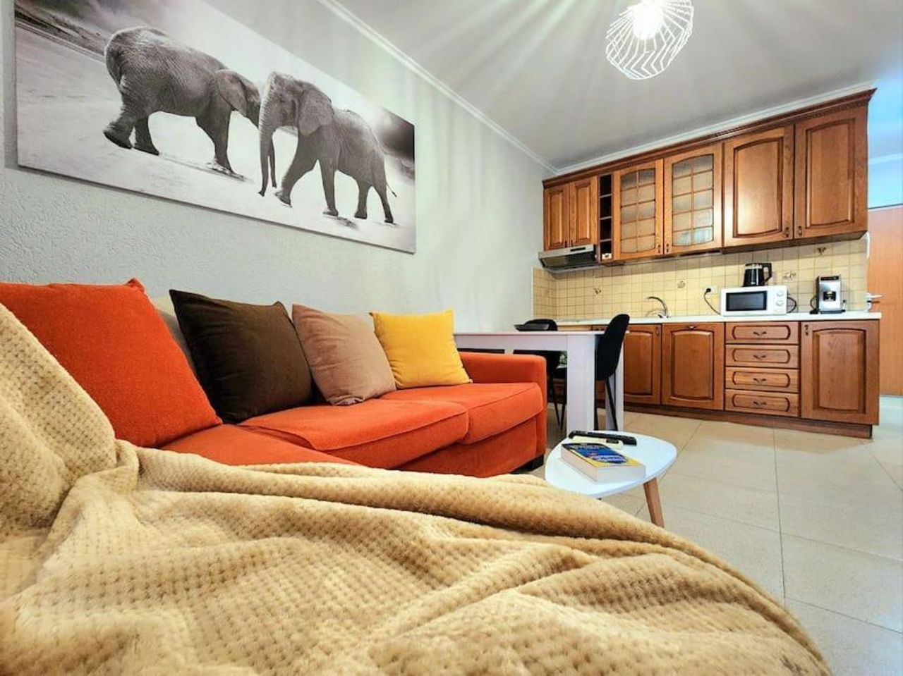 One BD Flat near Center with 24H Self Check In