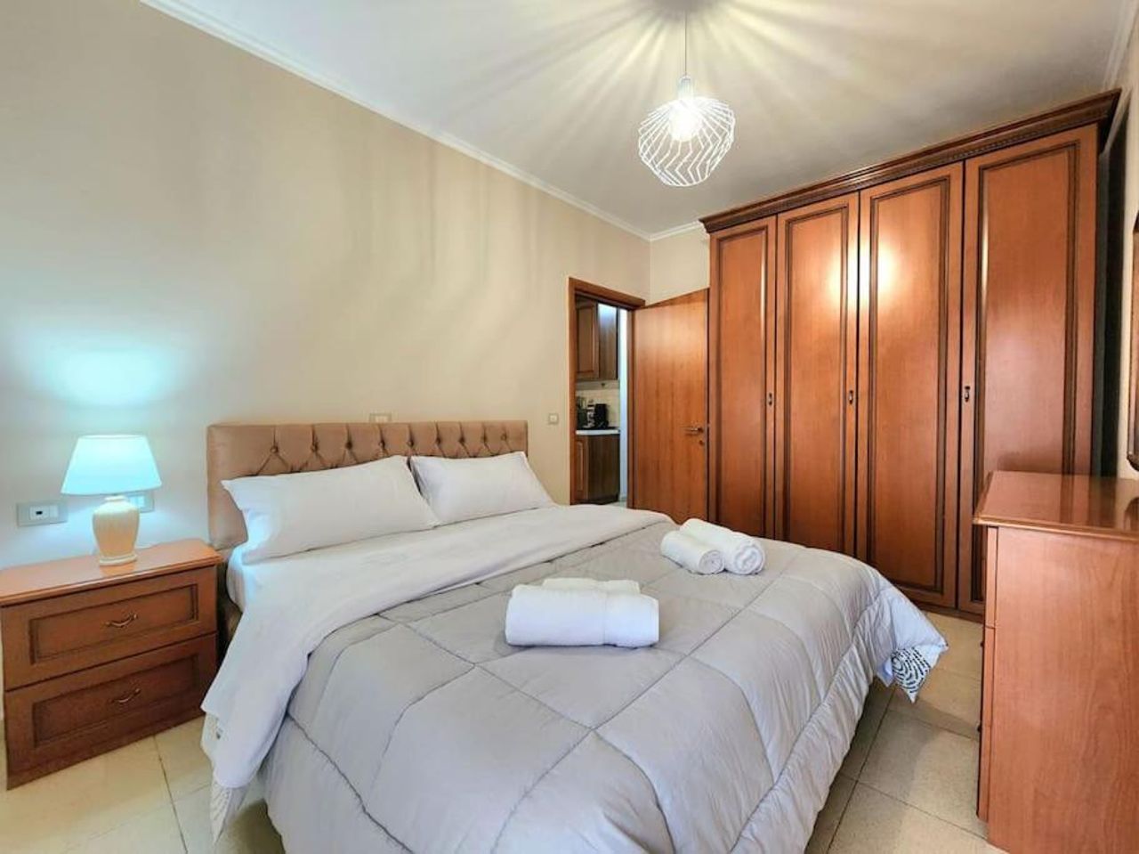 One BD Flat near Center with 24H Self Check In