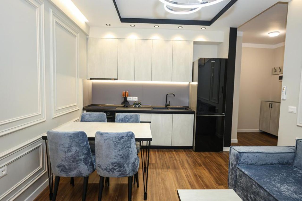 Miku Apartment-Cozy 1BD Apartment at Komuna e Parisit