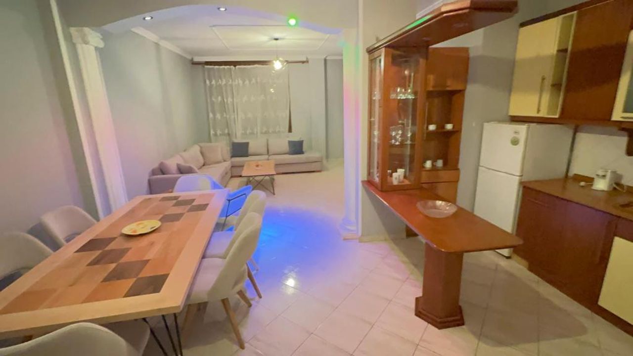 DIORAs Apartment.