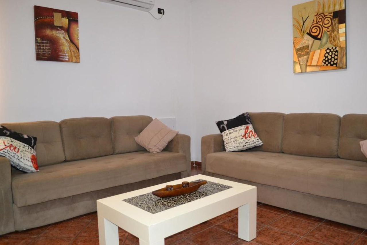 City & Harbour at the Door 2 Bedrooms Central Apartment