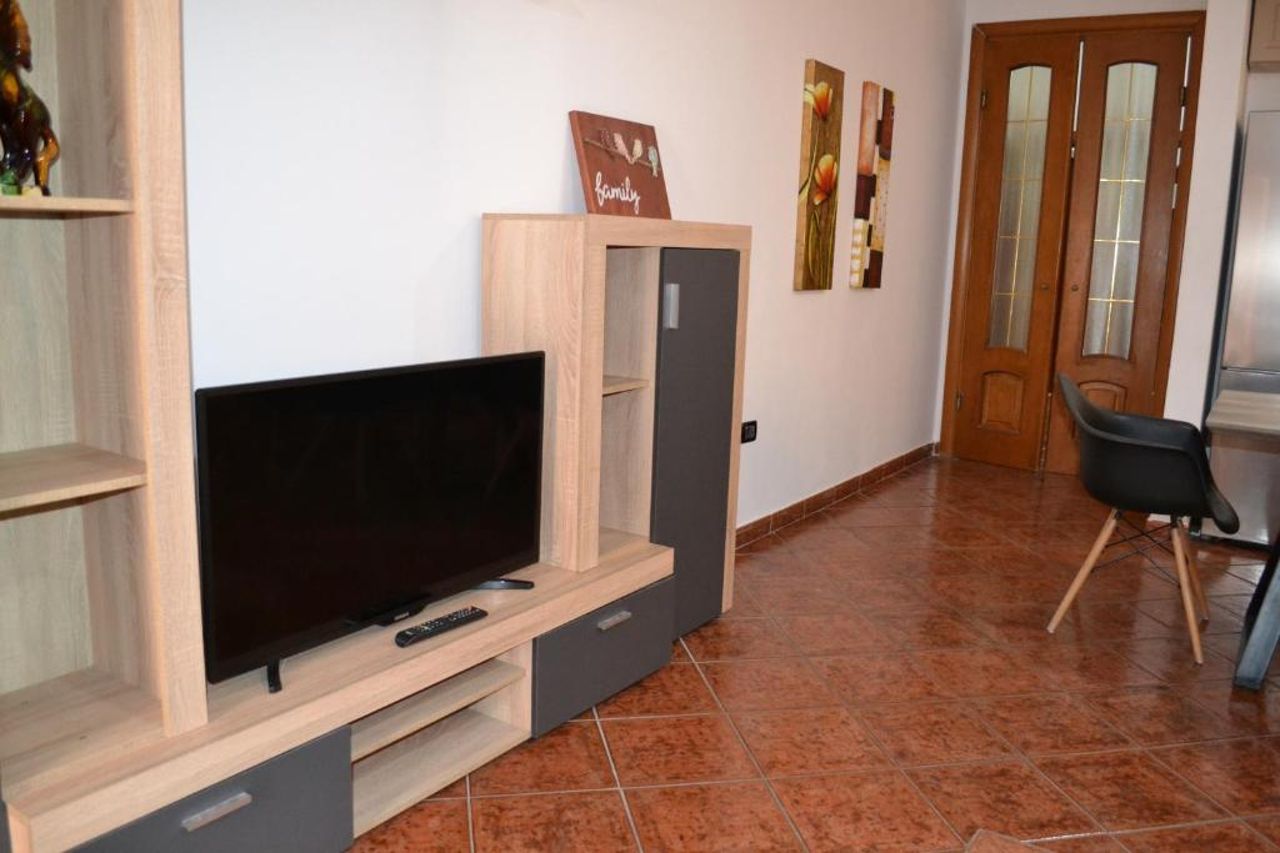 City & Harbour at the Door 2 Bedrooms Central Apartment