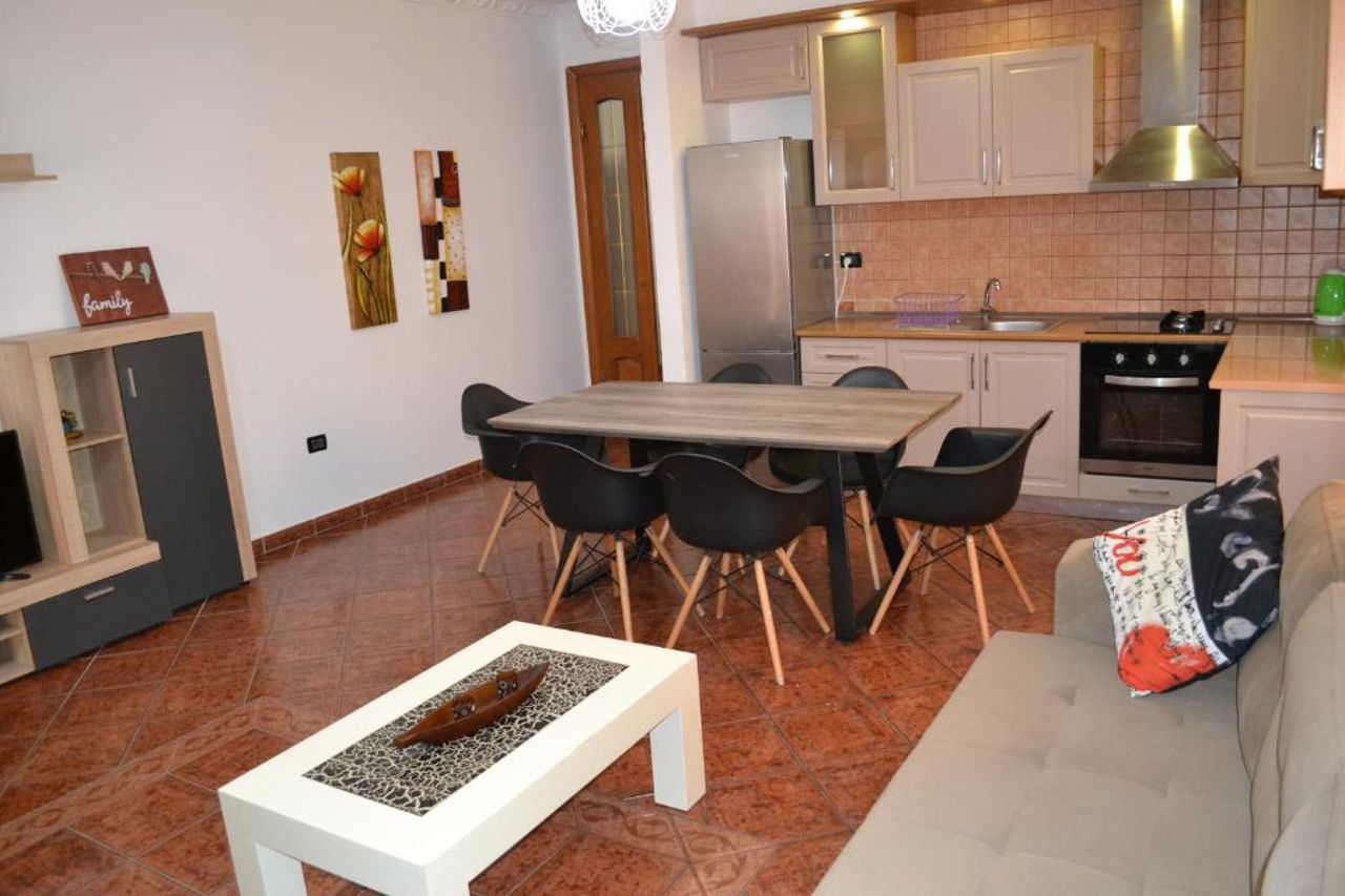 City & Harbour at the Door 2 Bedrooms Central Apartment