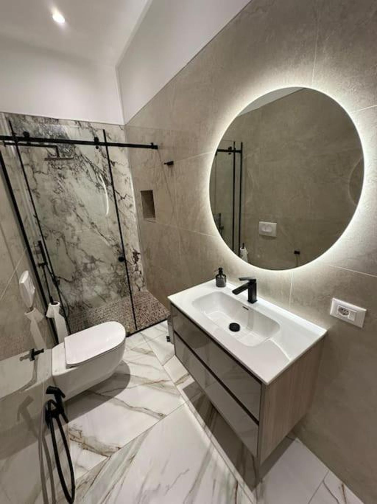 Skyen Luxury Apartments