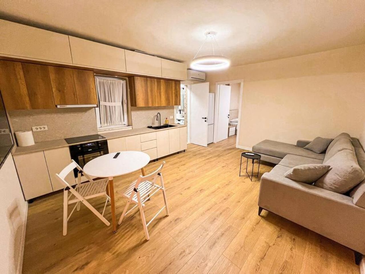 Cozy City Centre Rest 2BR