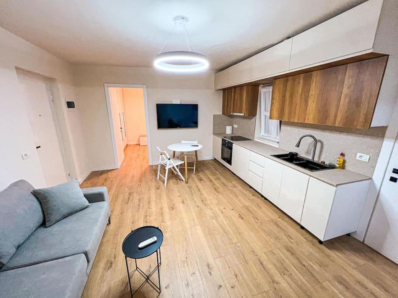 Cozy City Centre Rest 2BR