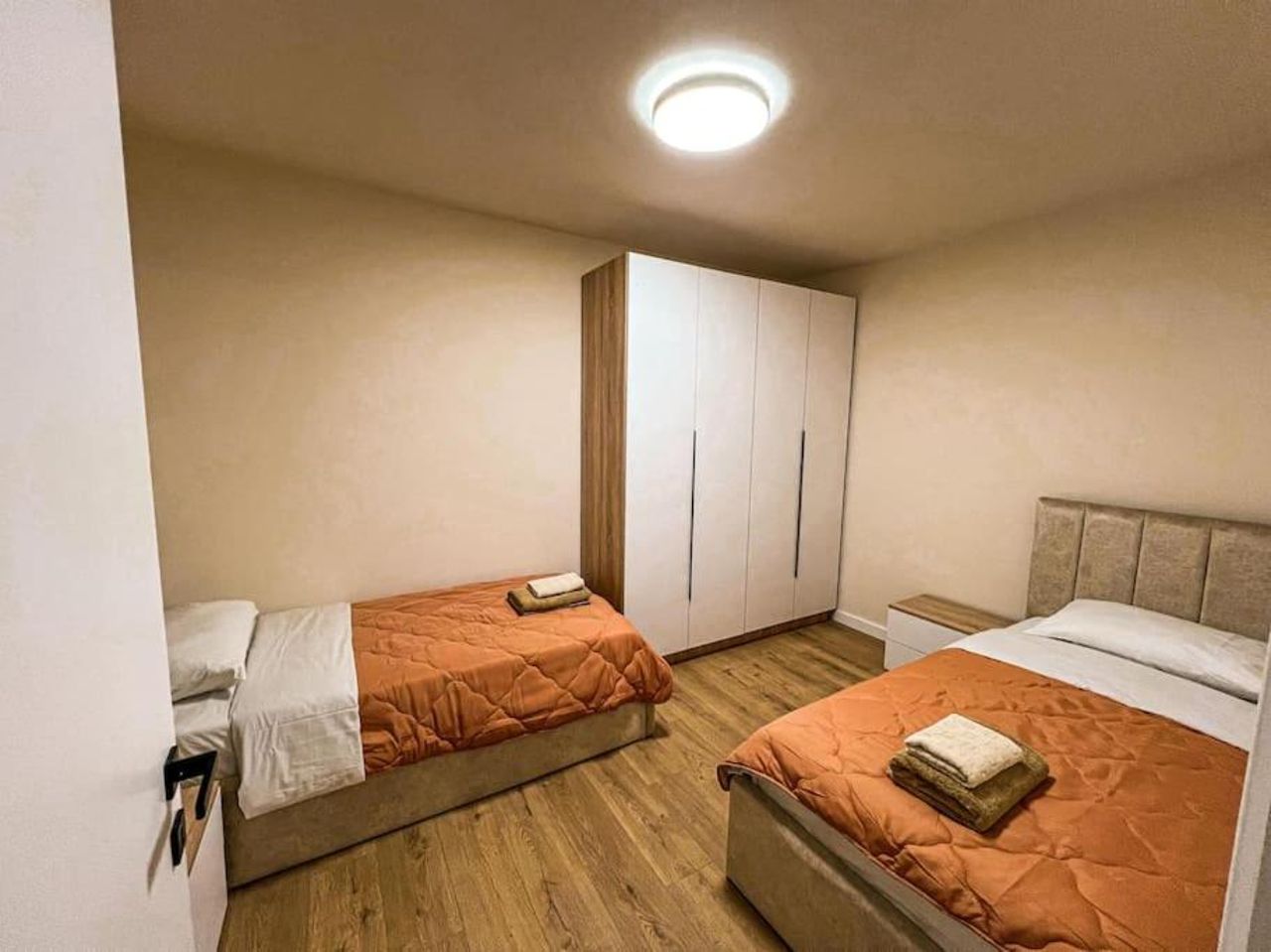 Cozy City Centre Rest 2BR