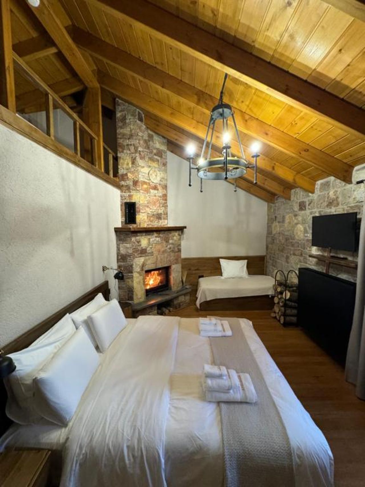 Hotel Ambassador Voskopojë