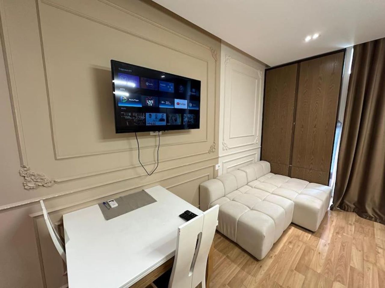 Square 21 Apartment 3