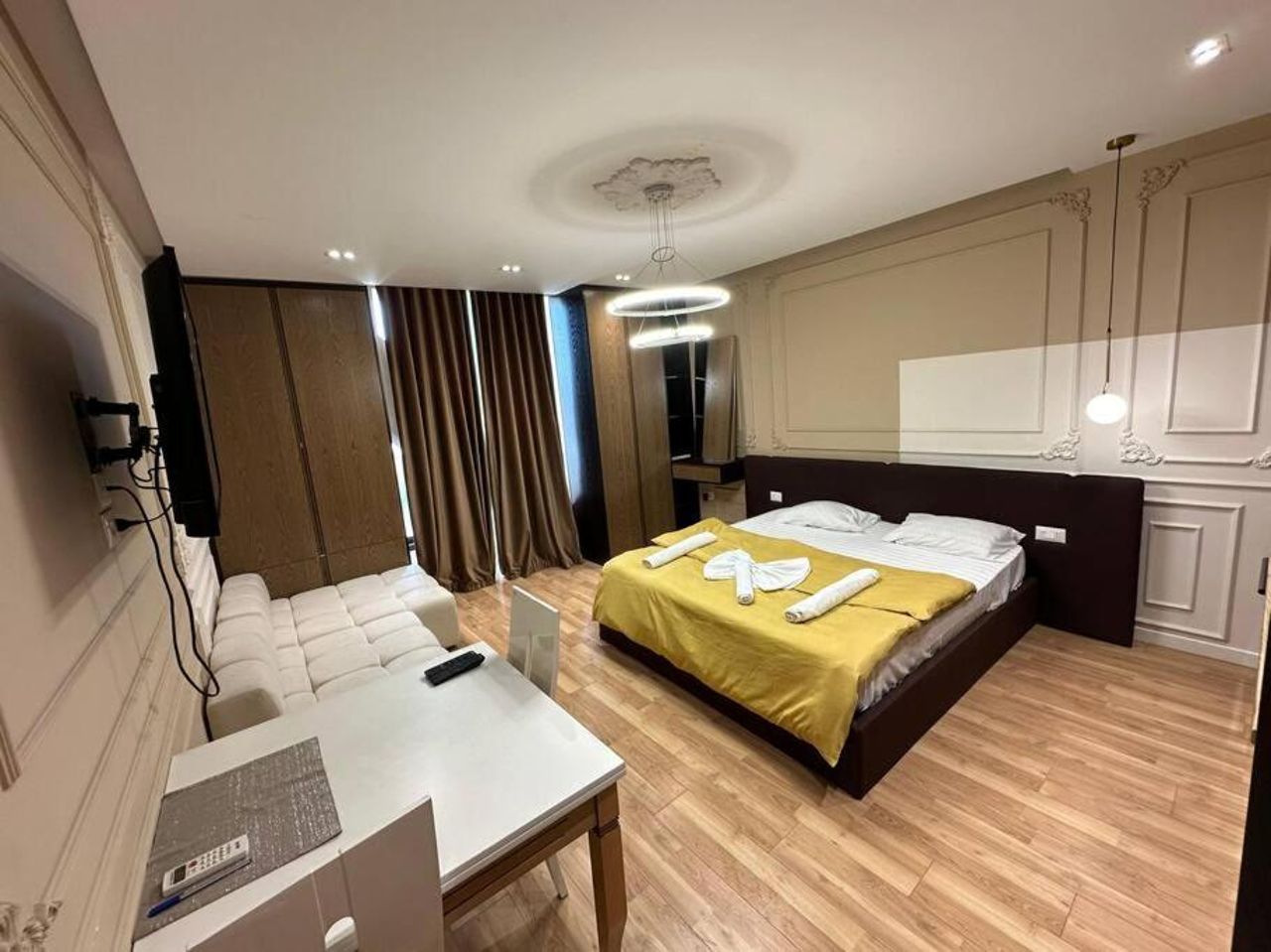 Square 21 Apartment 3