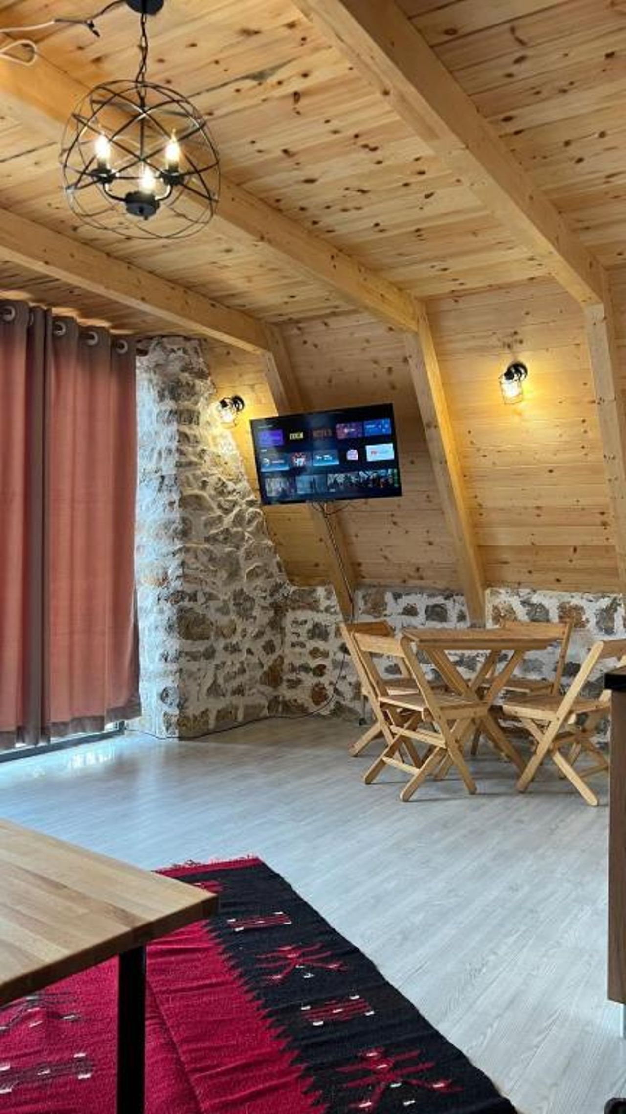 Windmill Shkodra Gesthouse Camping & Grill