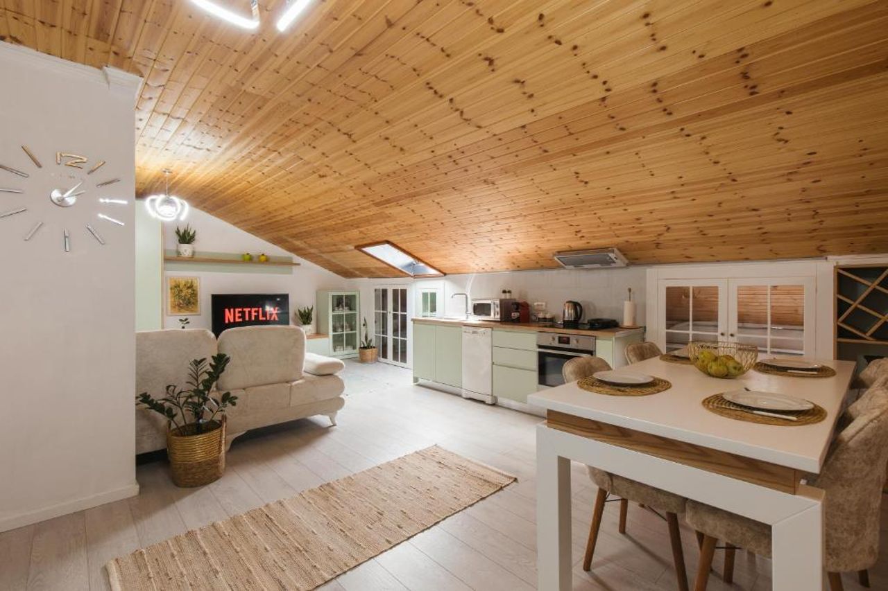Loft Apartment by Holistay