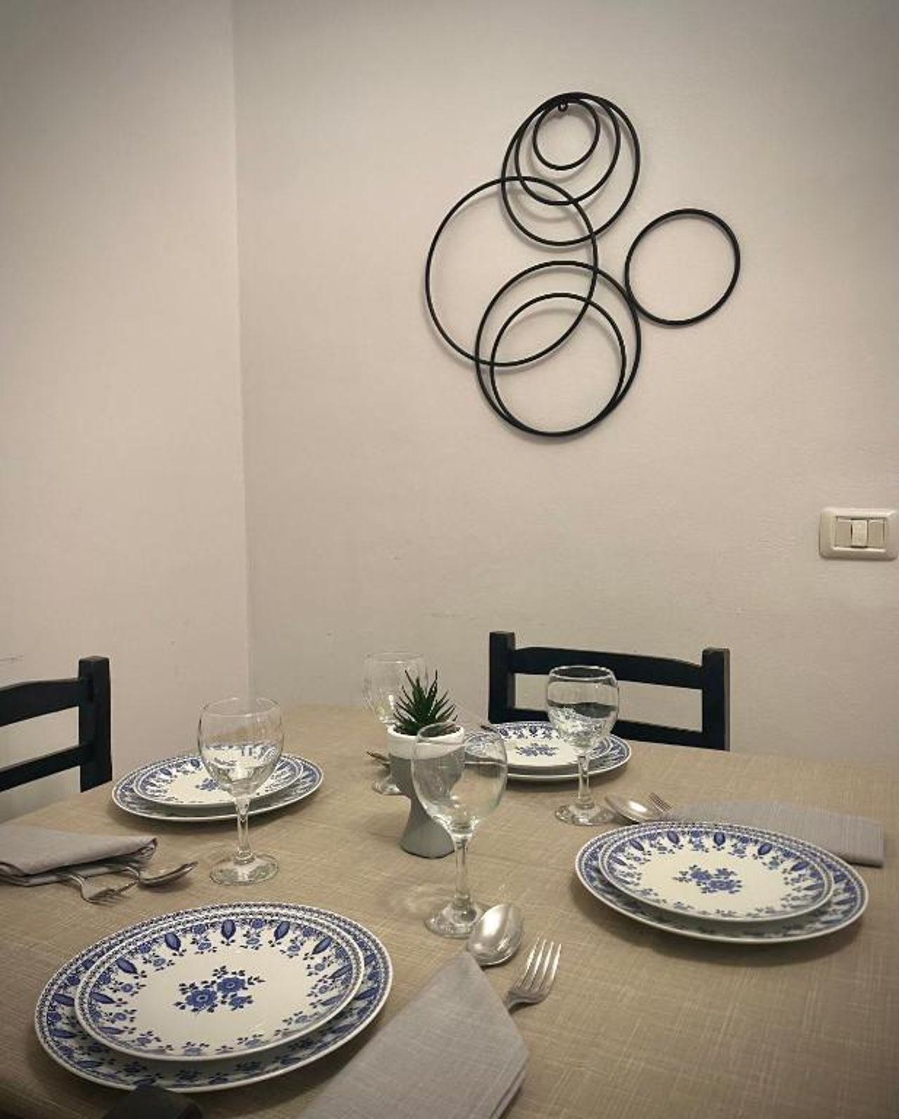 Amar’s apartment