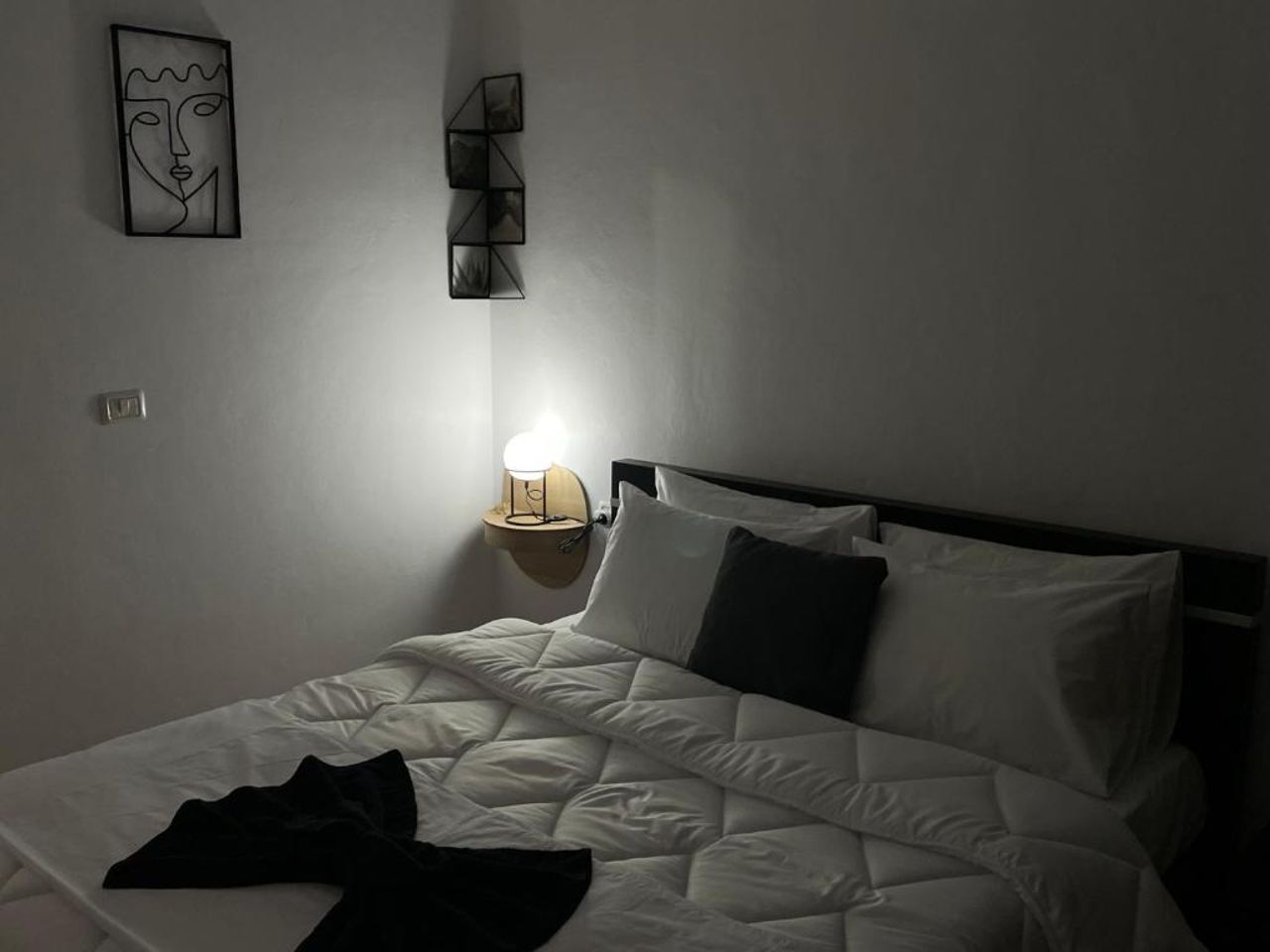 Amar’s apartment