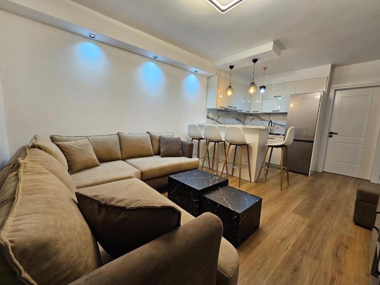 Elois Luxury Apartment
