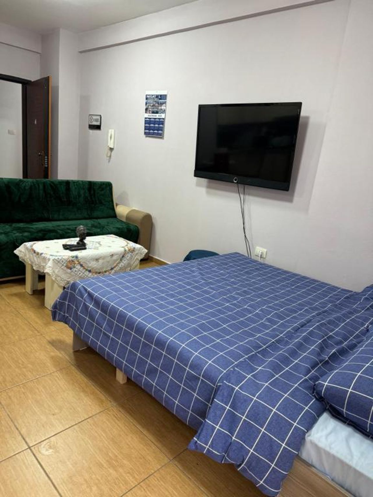 Perfect city center location near to the sea