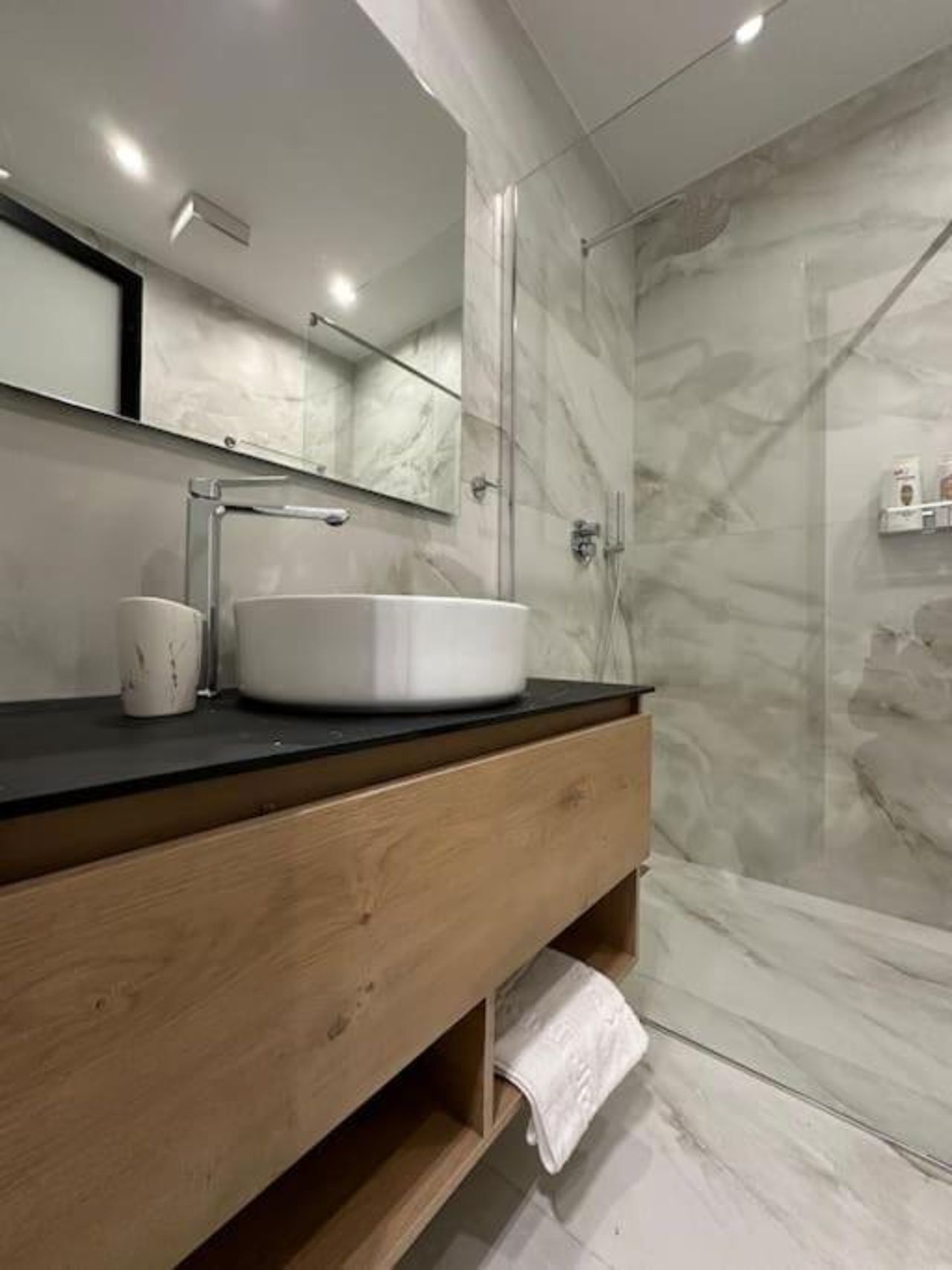 Elegant Studio - Tirana City Center