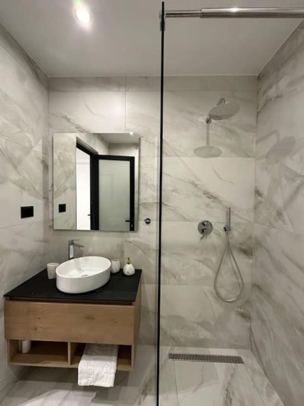 Elegant Studio - Tirana City Center