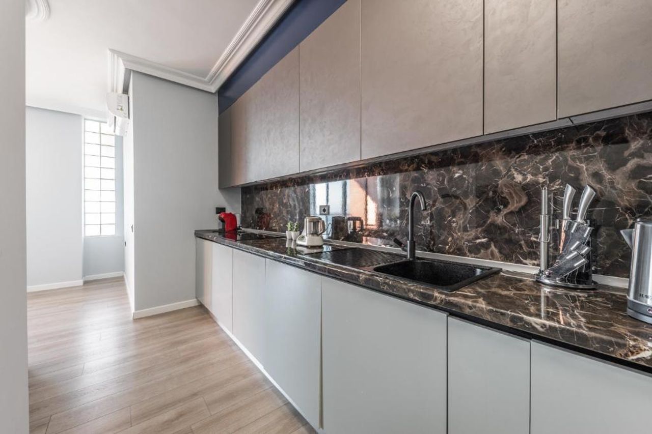 Luxurious Seaview Apartment with Jacuzzi