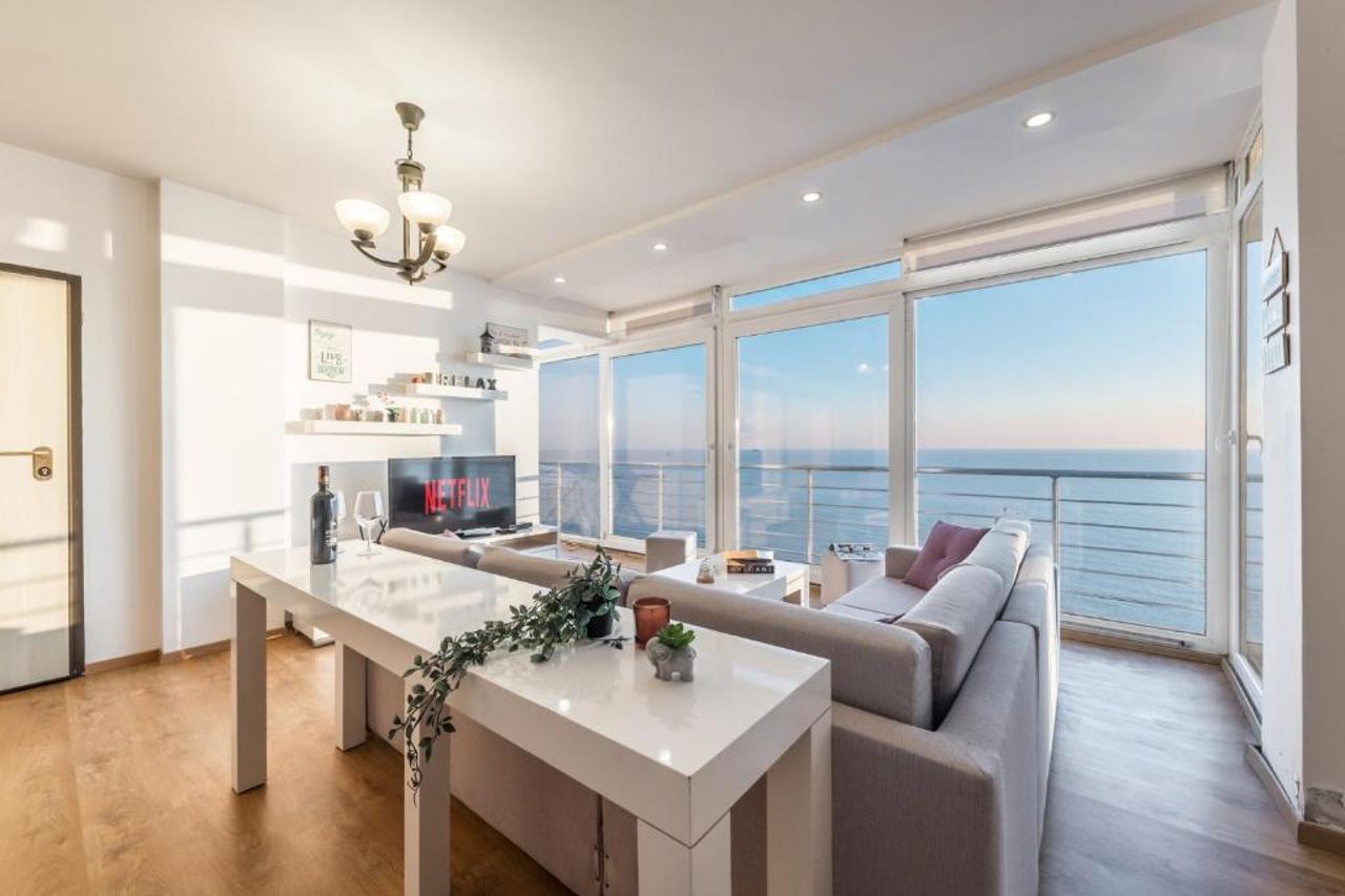 Blue Heaven Beachfront