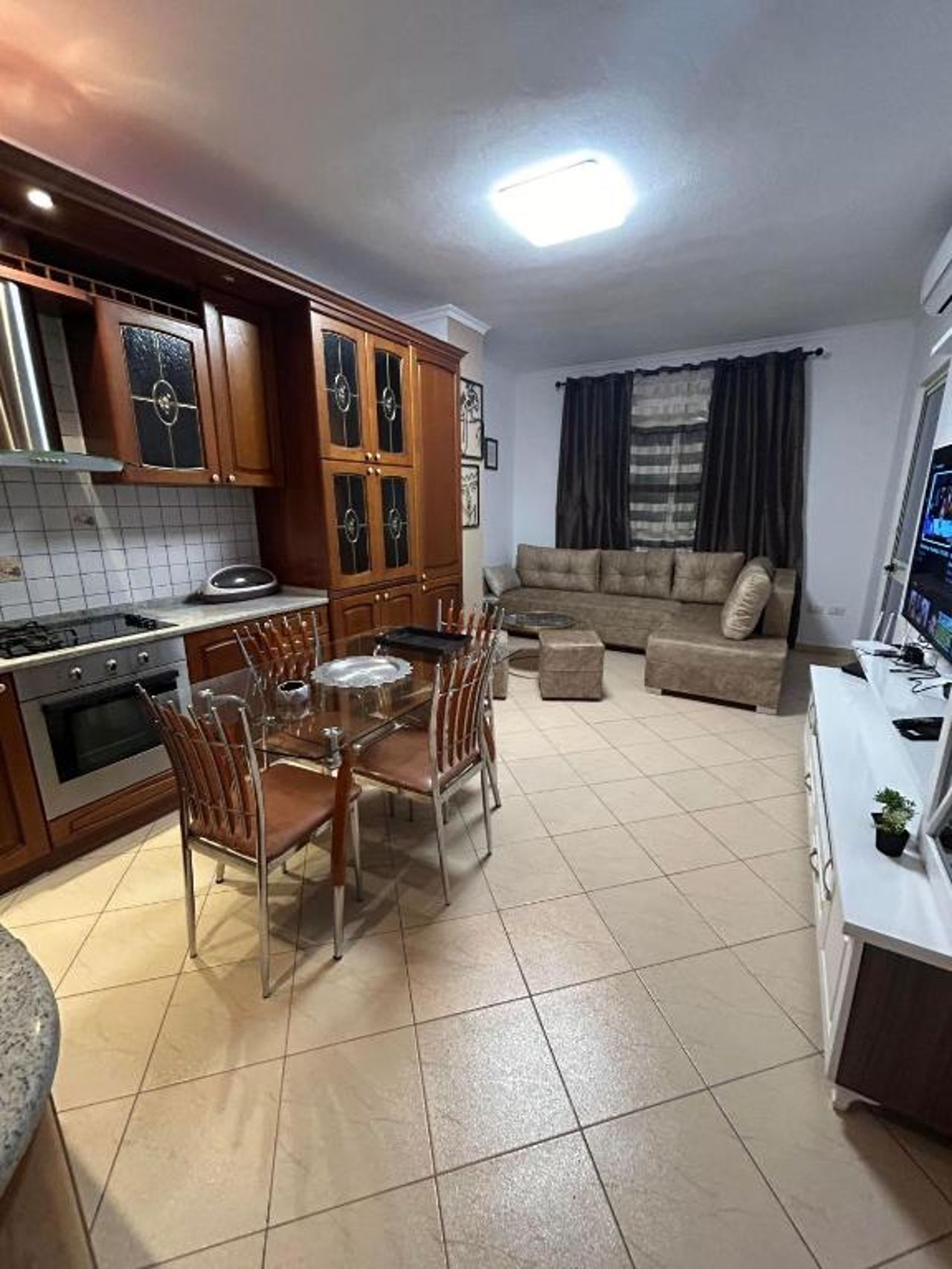 Chrigrey Holiday Apartments & Durres Beach