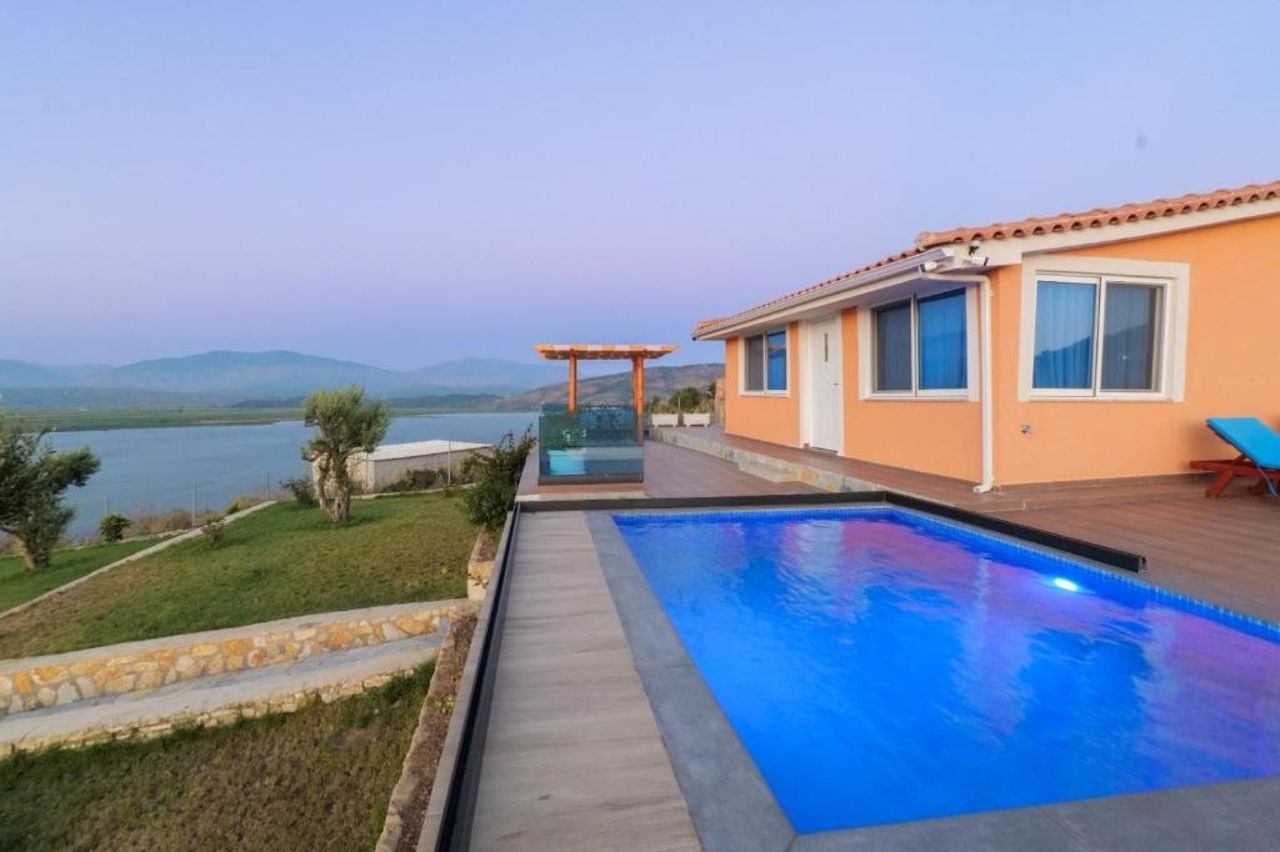 Twins Villa