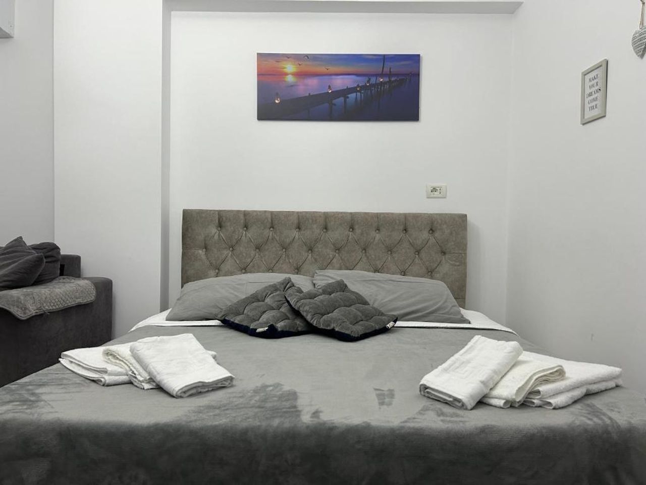FLY UNITED suite 4