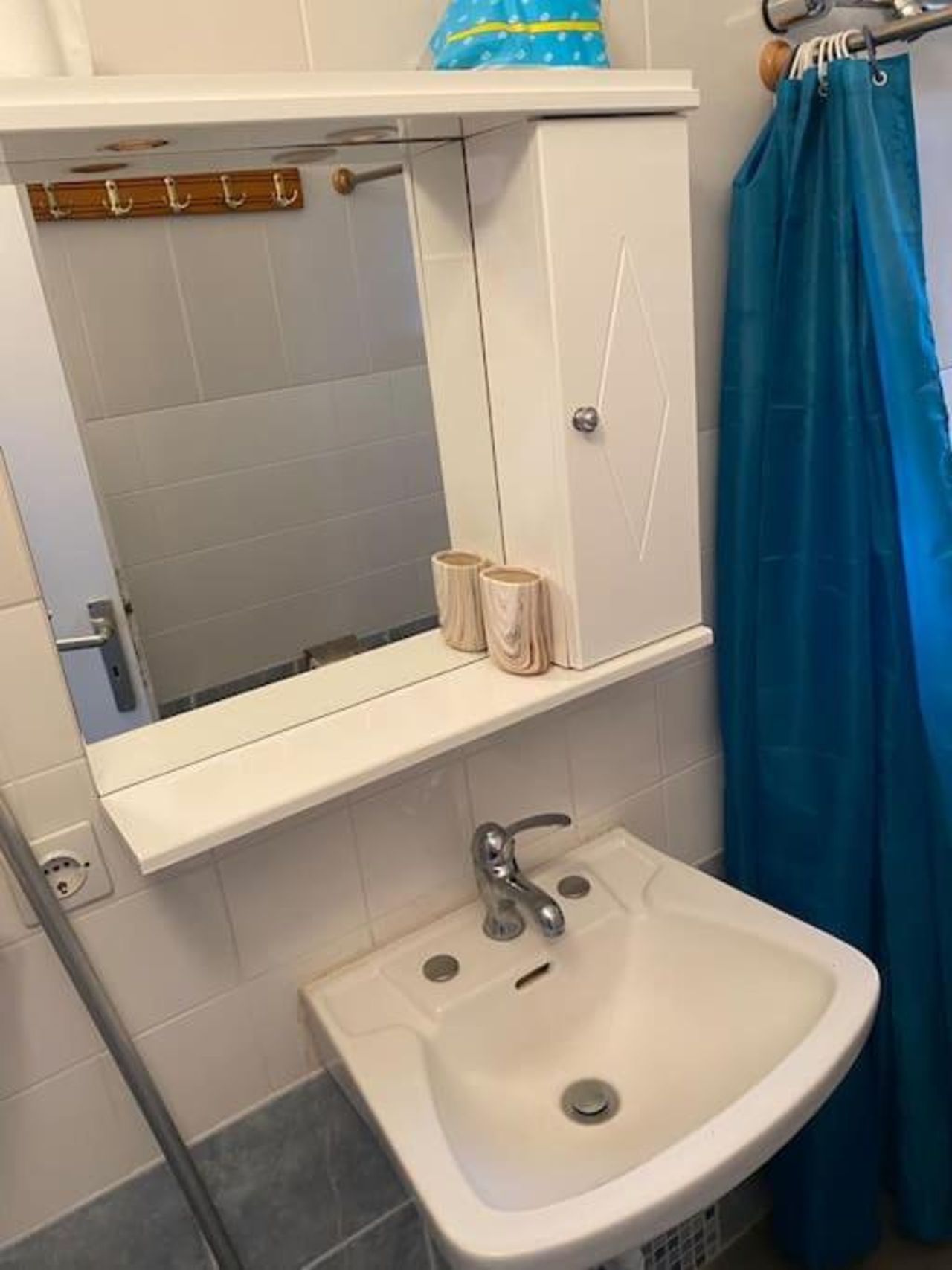 Siblings' Apartment