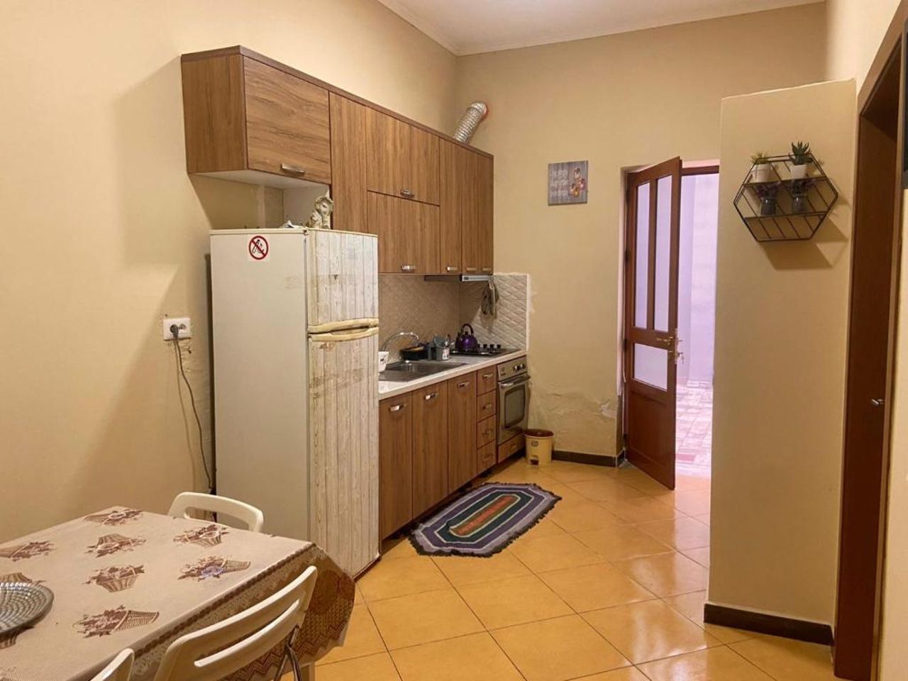 Rent Room - Reni