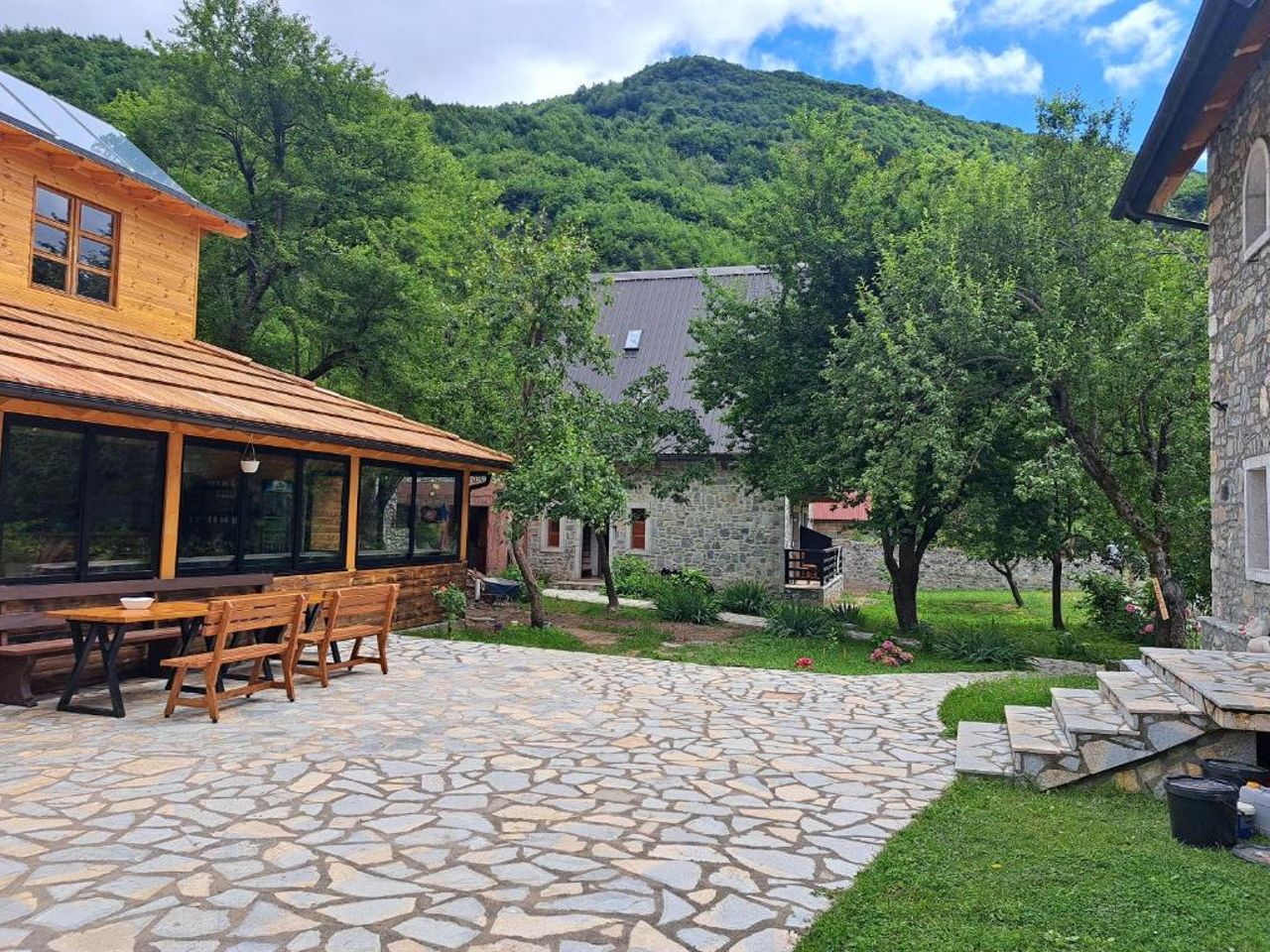 Villa Gjeçaj Guesthouse and Restaurant