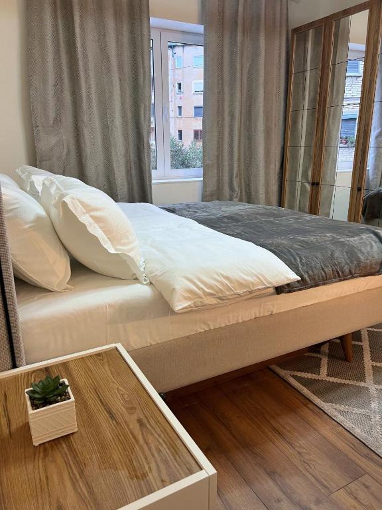 BOHO Cane Apartment