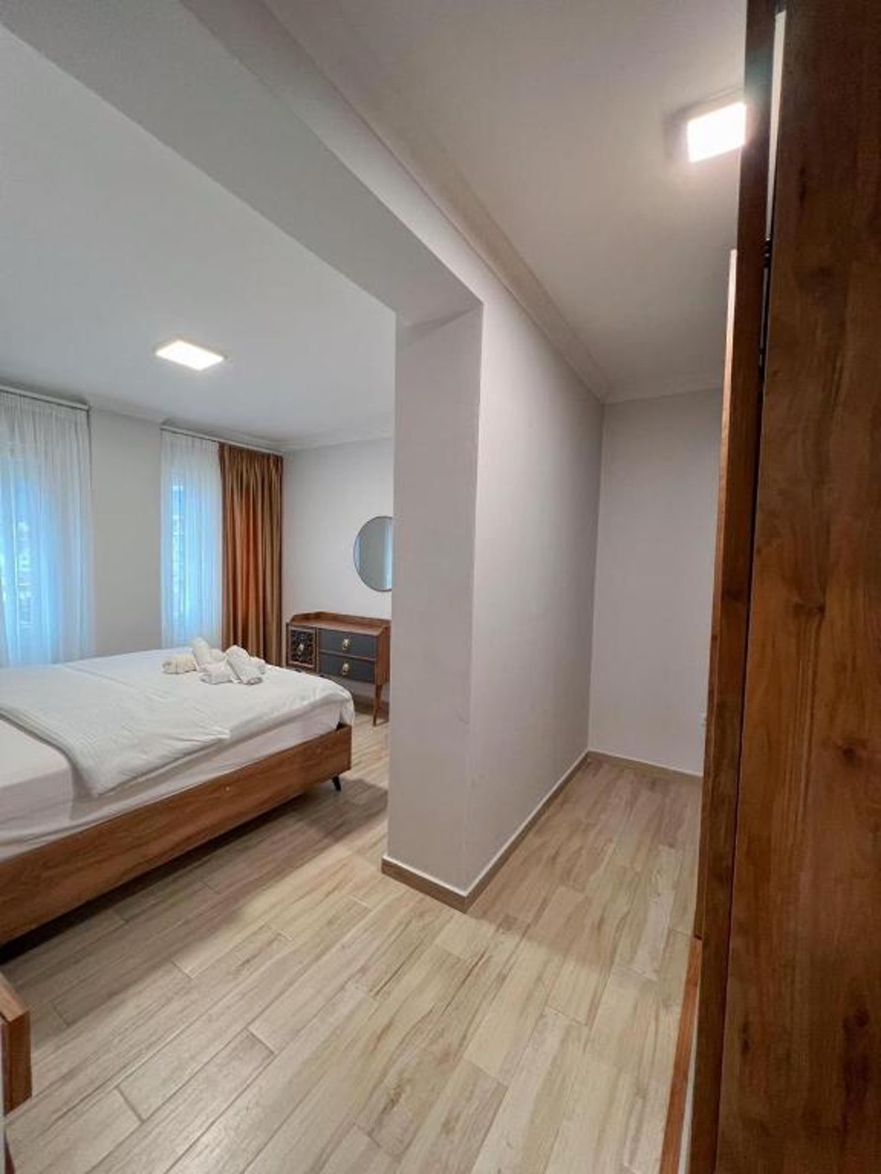 Roes Apartments