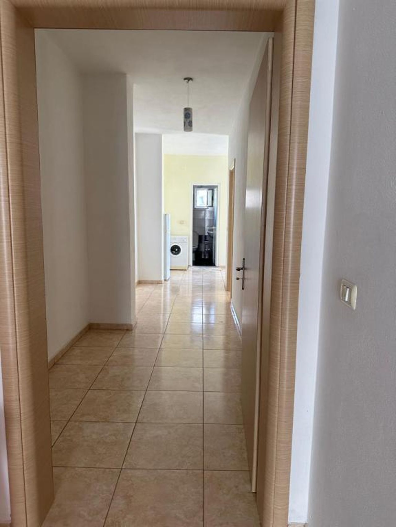 Sarande Entire bright & spacious Flat