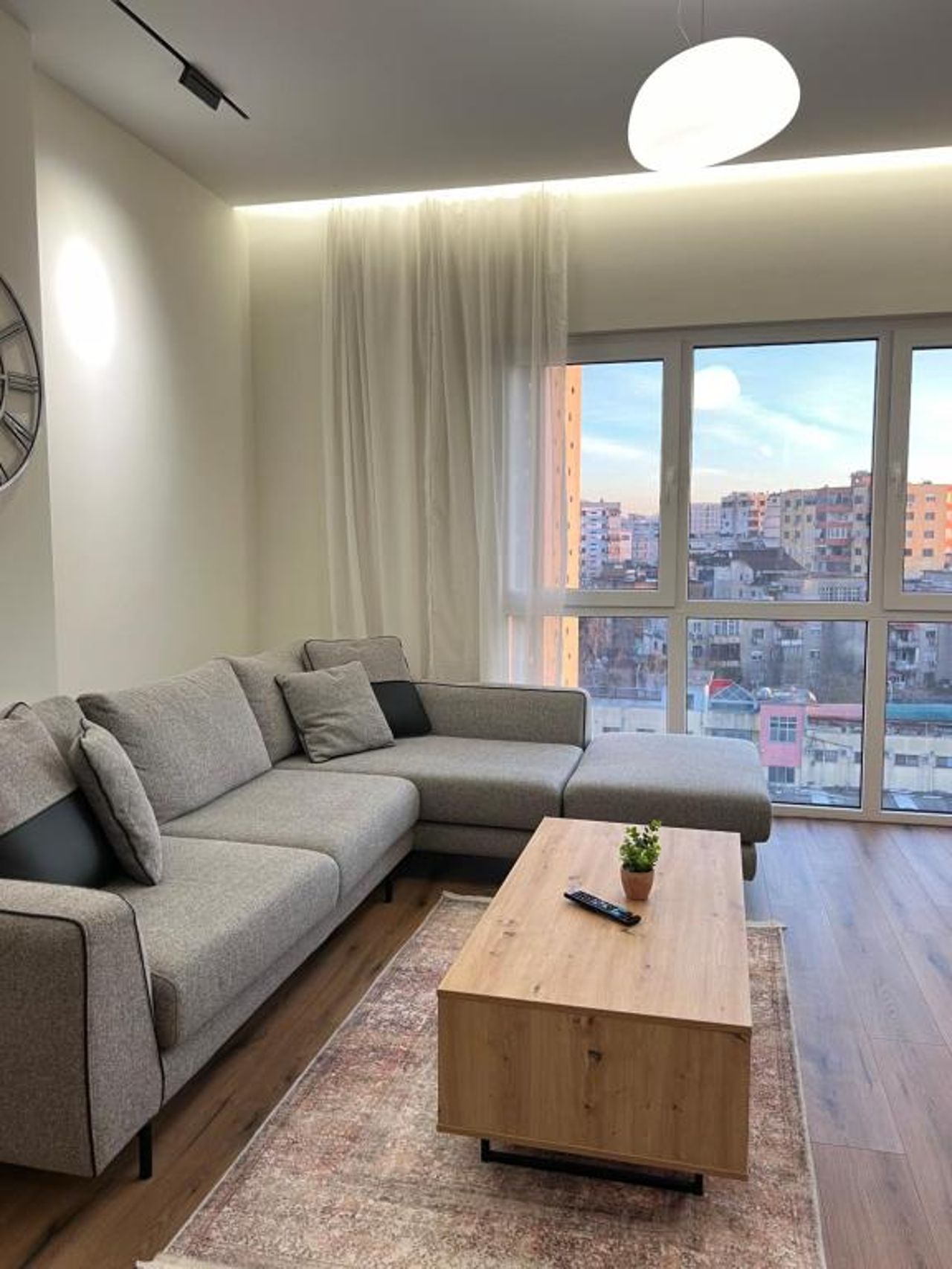 Cane Apartment Emerald
