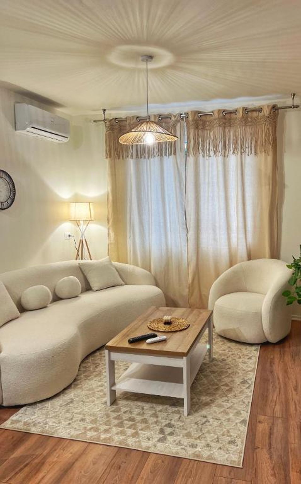 BOHO Cane Apartment