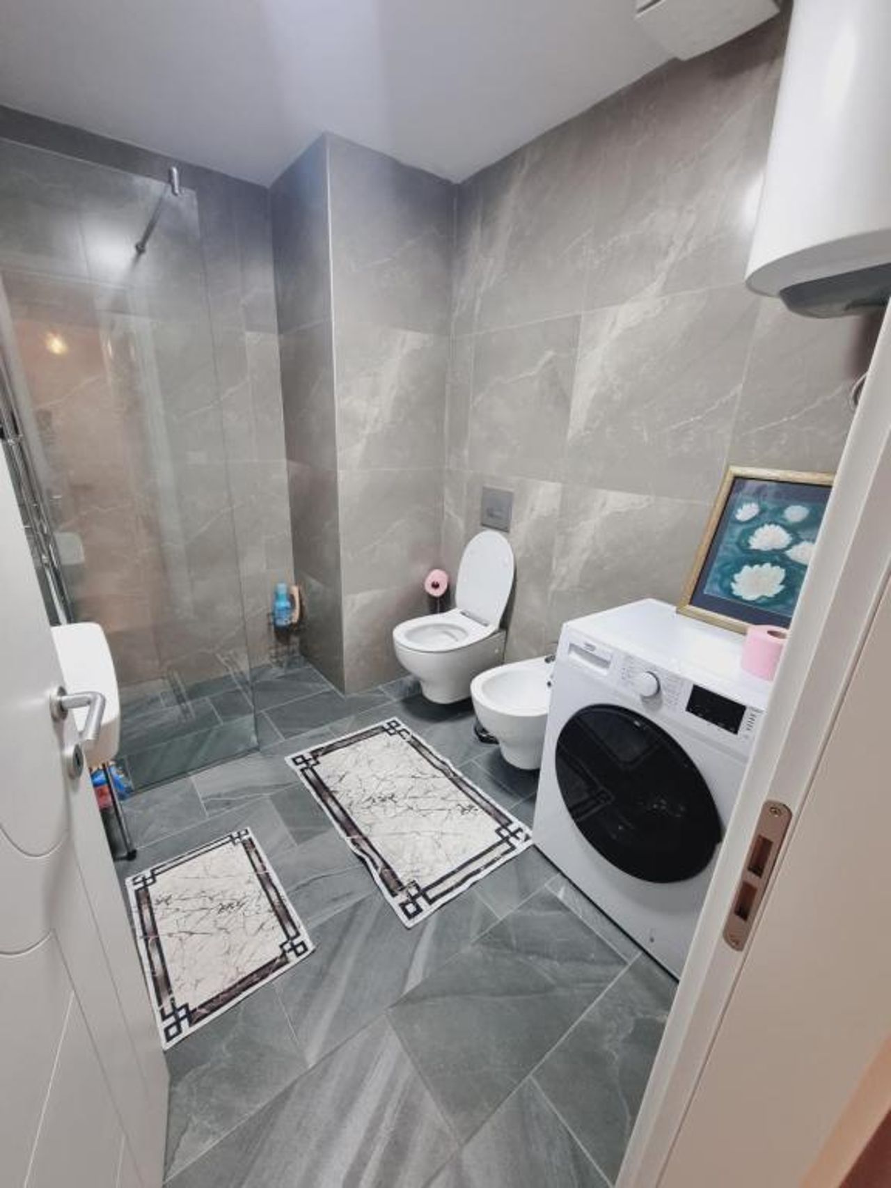 Allure Violin Apartment