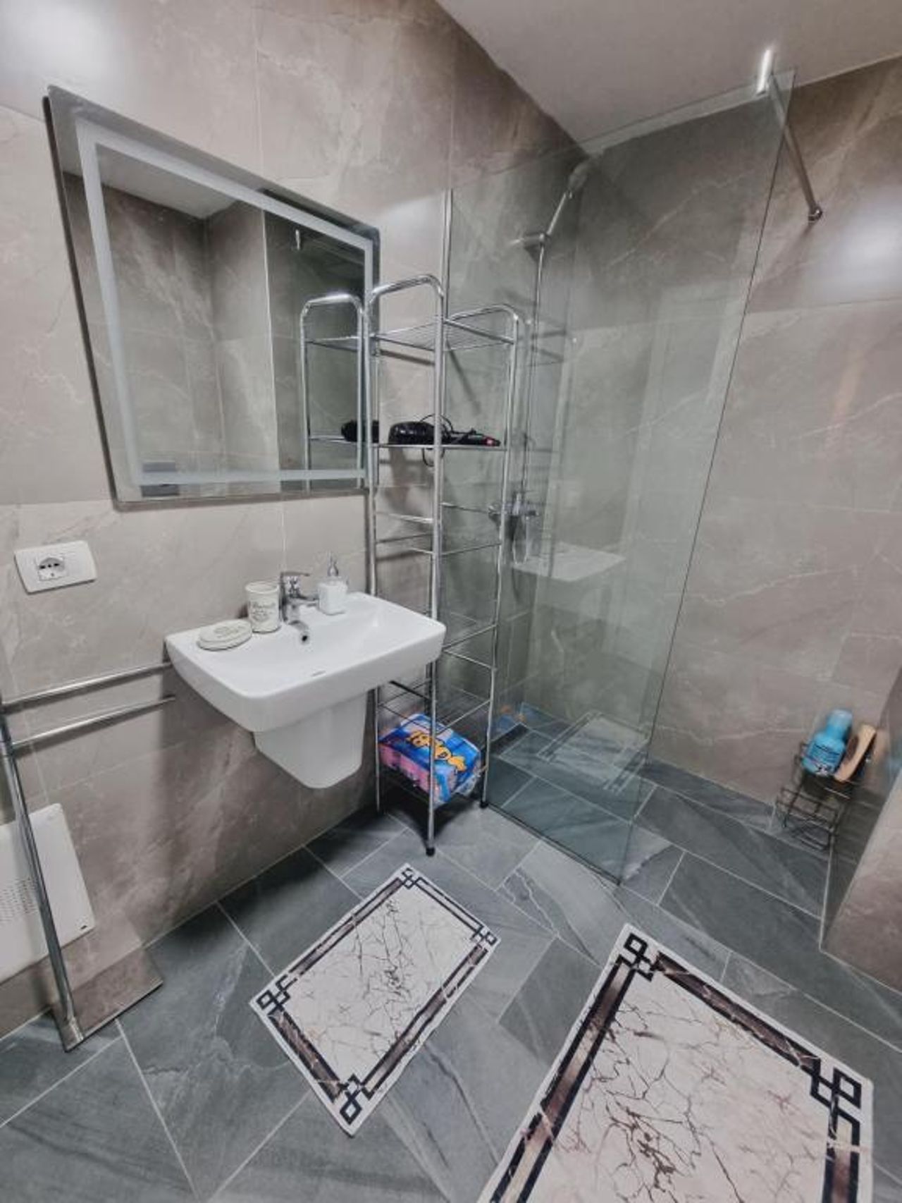 Allure Violin Apartment