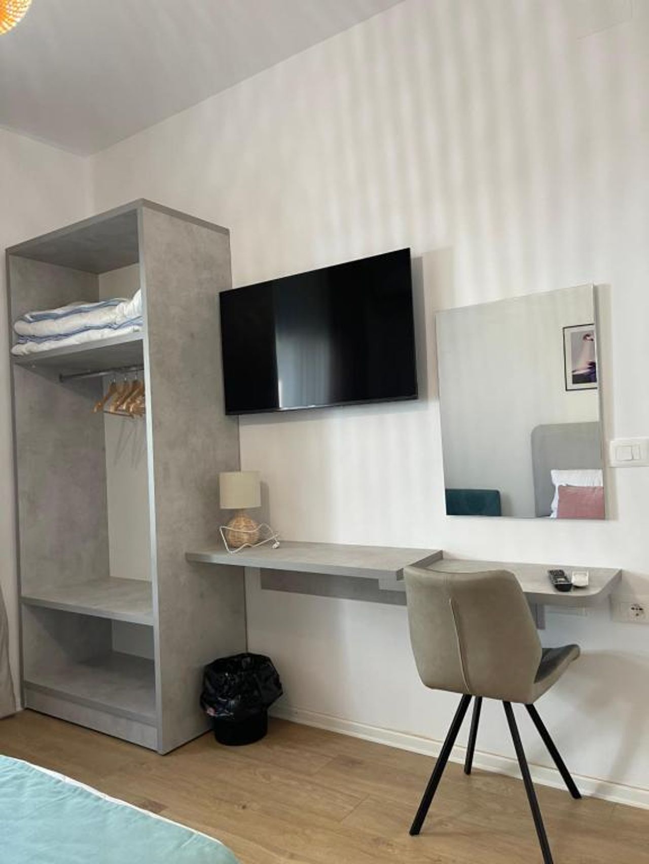 Sunny City Center Apartment
