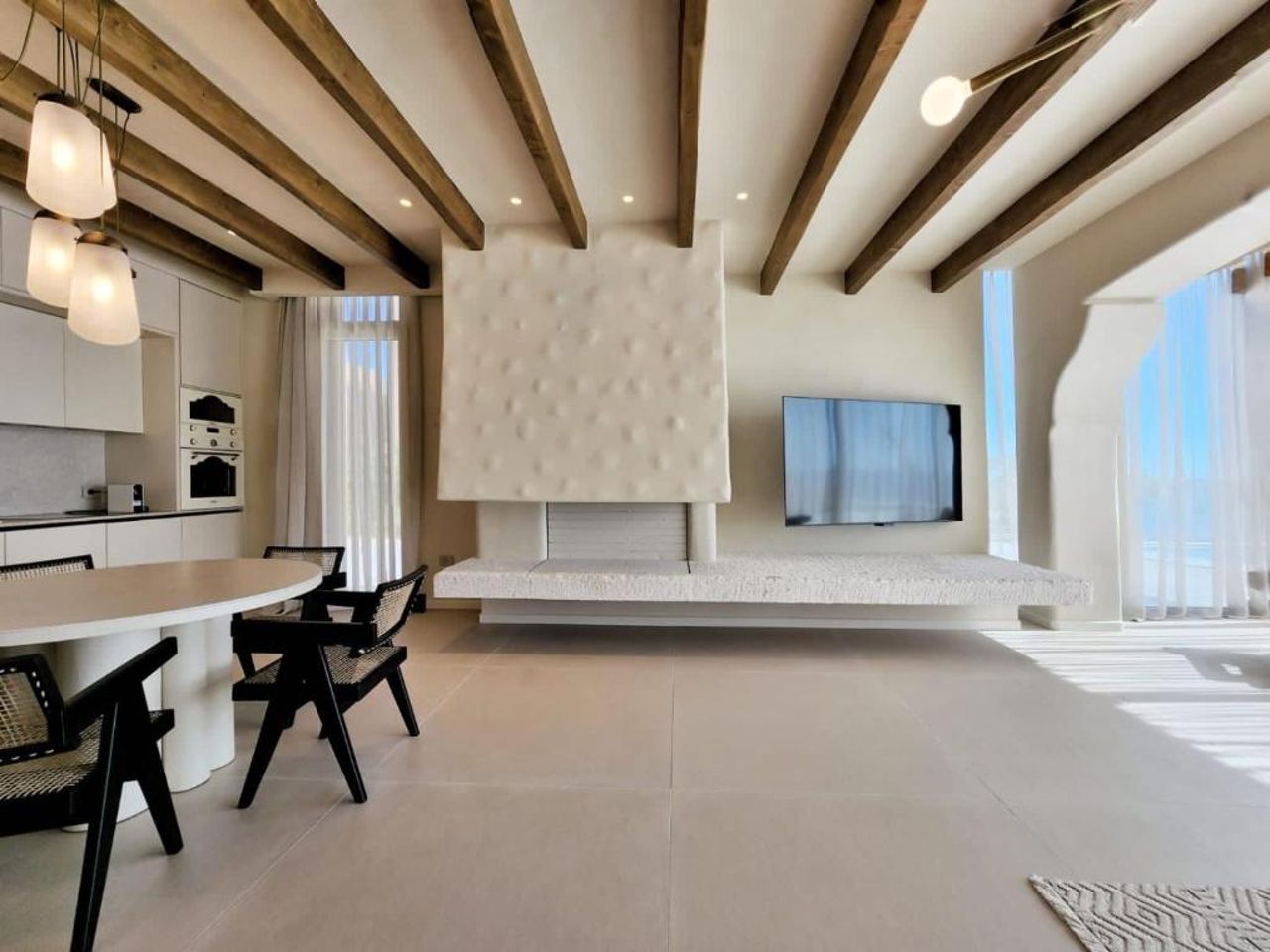 Del Mar Luxury 6 Bedroom Villa with Private Pool and Seafront
