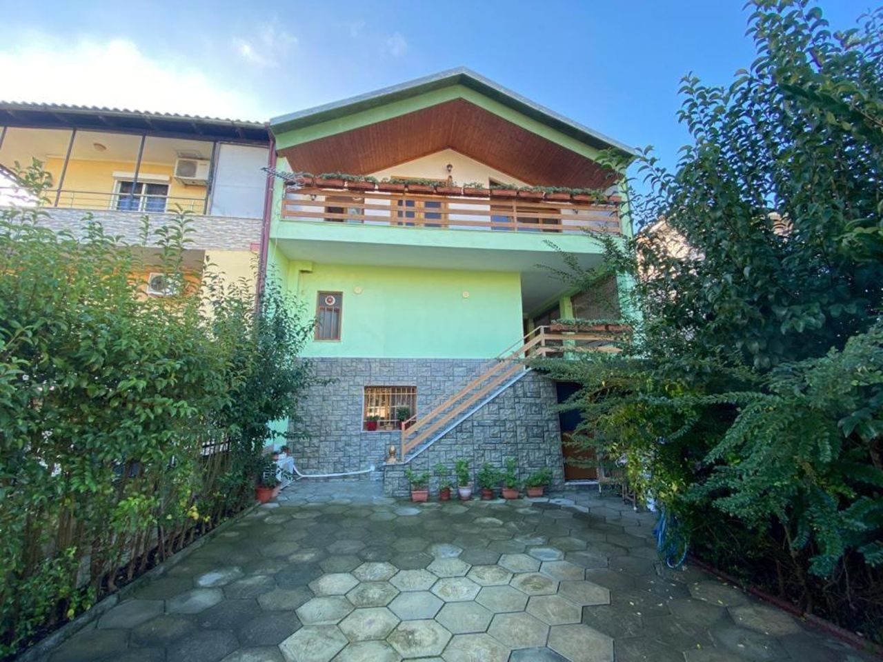 Vila Lumja