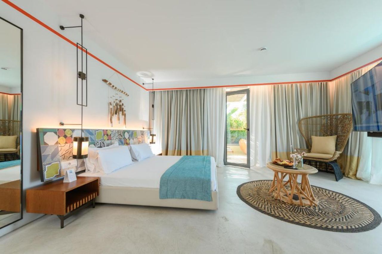 Folie Marine Beach Hotel Club
